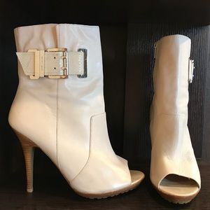 MICHAEL KORS LEATHER PEEP TOE ANKLE HEEL BOOT